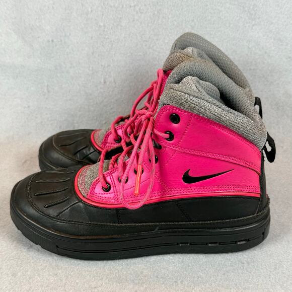 Nike ACG Woodside 2 Winter Rain Boots Youth Size 4.5 Black & Pink 524876-600 - Picture 4 of 10